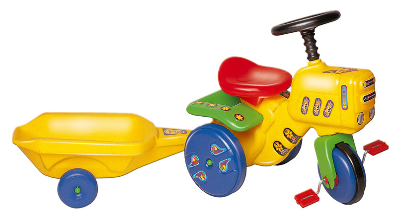 Kerti m�anyag traktor ut�nfut�val - gyermekj�rm�